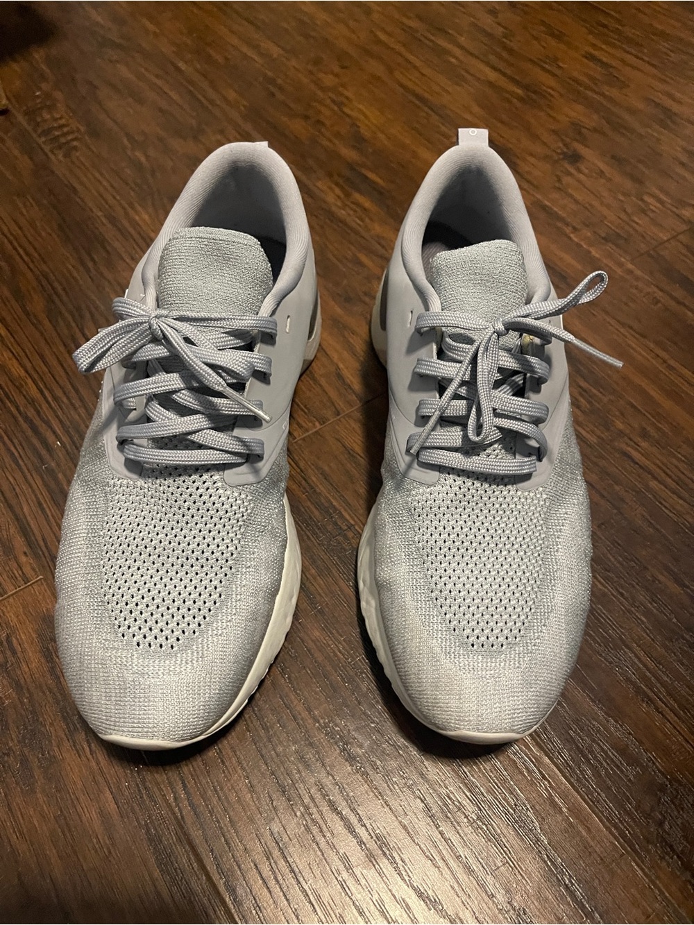 Nike Men's Light Grey Knit Running Sneakers